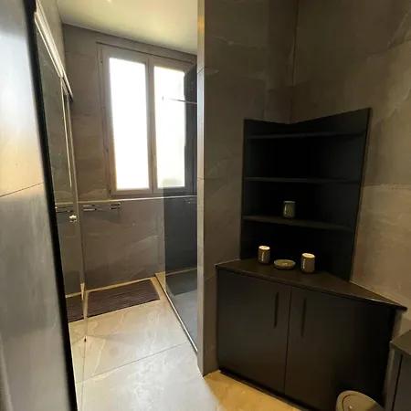 Charming 2 Bedrooms & 1 Sofa Bed Renovated 3p3 Apartment Cannes