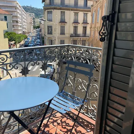 Charming 2 Bedrooms & 1 Sofa Bed Renovated 3p3 By Rivaevent Cannes